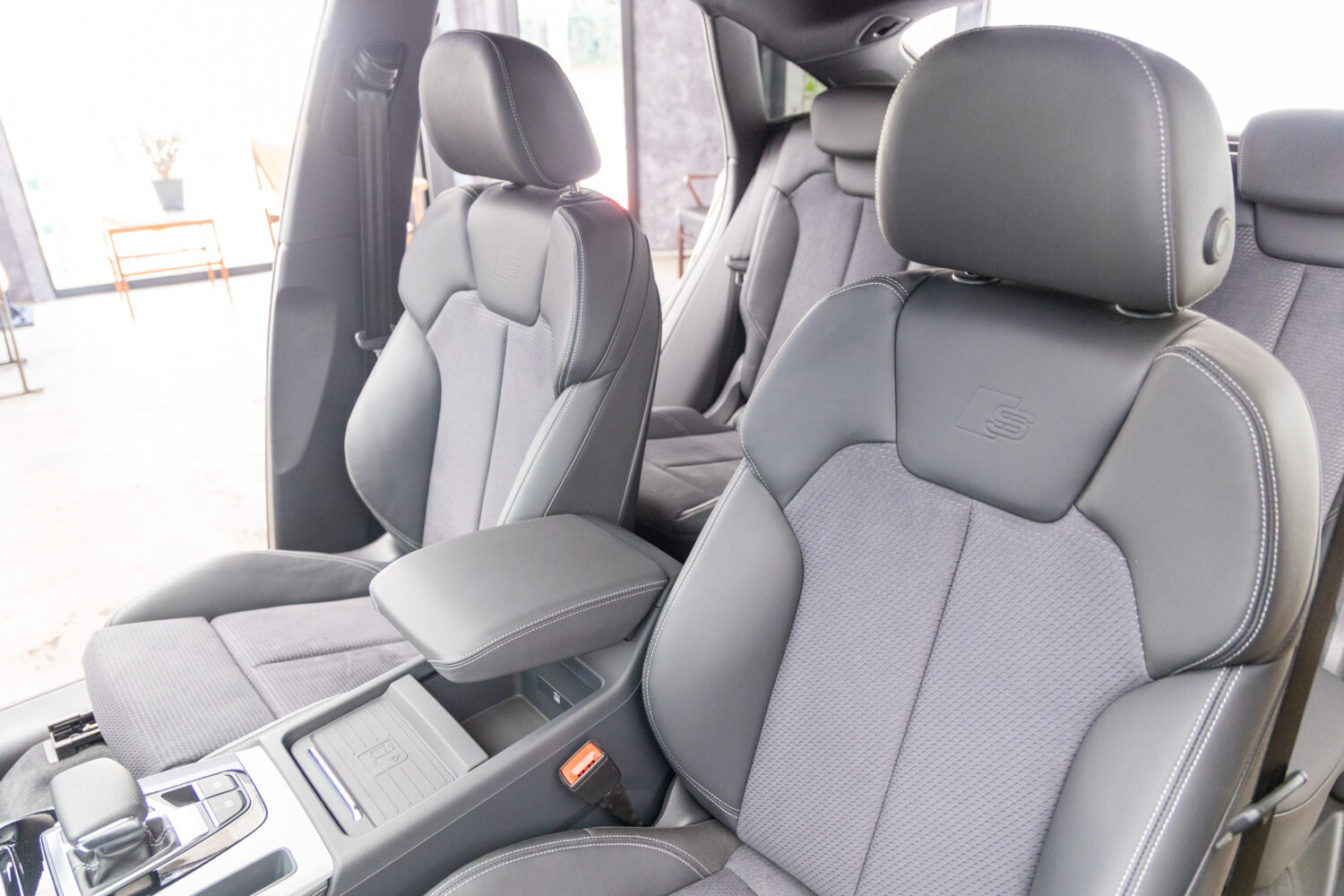 Q5スポーツバック 40TDIクワトロ Sライン 4WD