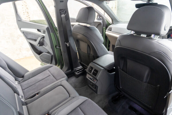 Q5スポーツバック 40TDIクワトロ Sライン 4WD