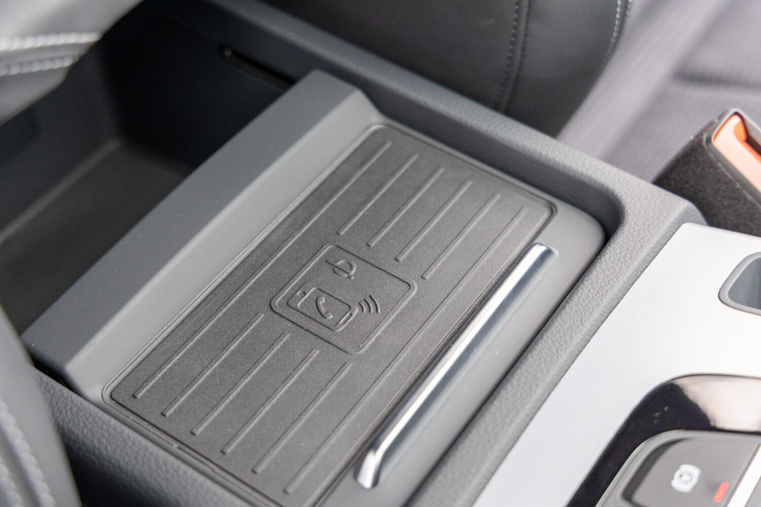 Q5スポーツバック 40TDIクワトロ Sライン 4WD