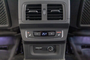 Q5スポーツバック 40TDIクワトロ Sライン 4WD