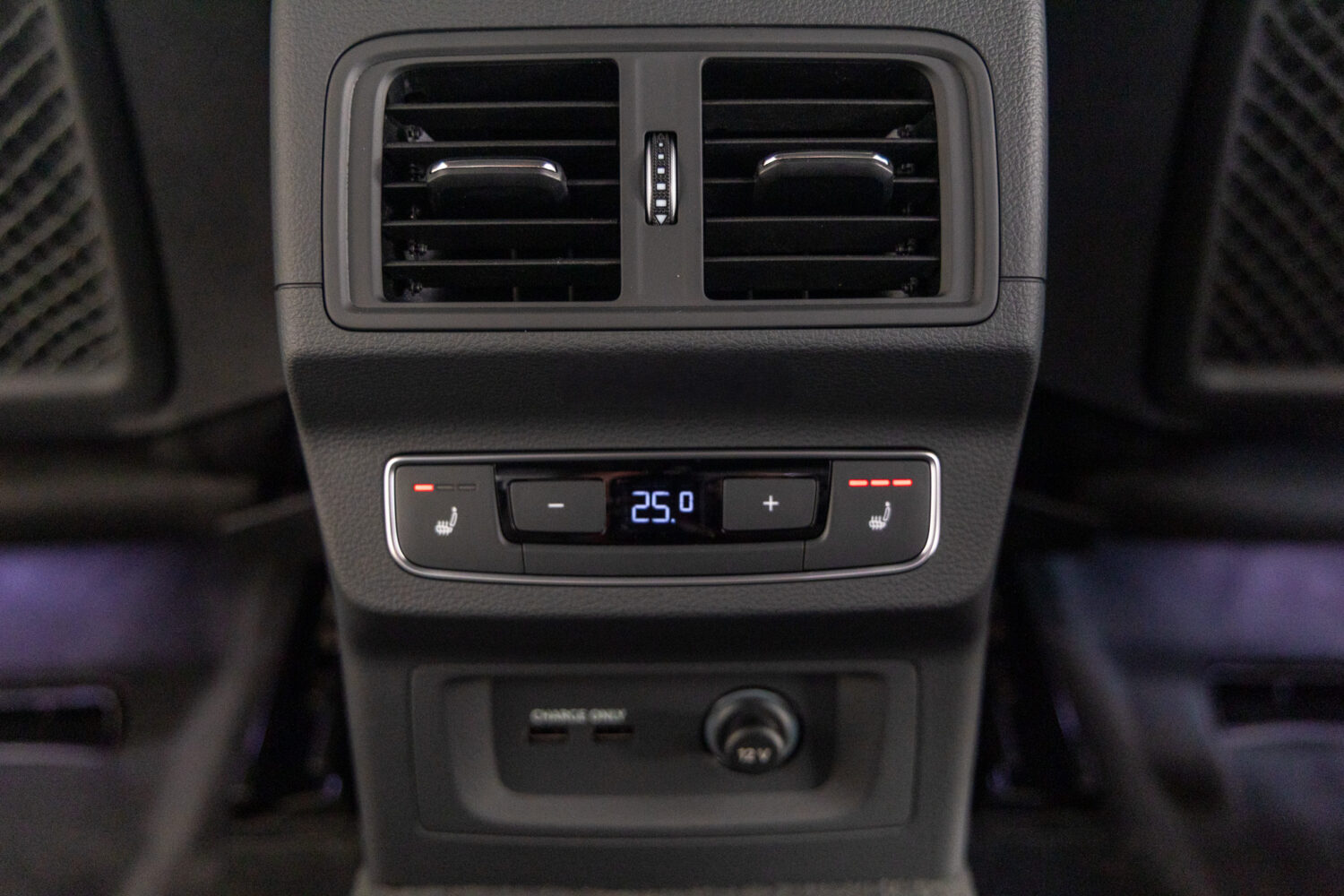 Q5スポーツバック 40TDIクワトロ Sライン 4WD