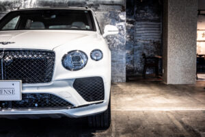 ベンテイガ V8 4WD 左H