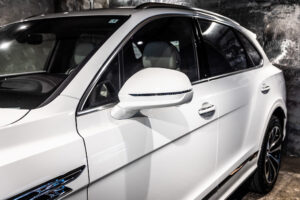 ベンテイガ V8 4WD 左H