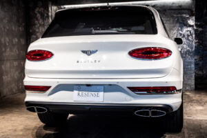 ベンテイガ V8 4WD 左H