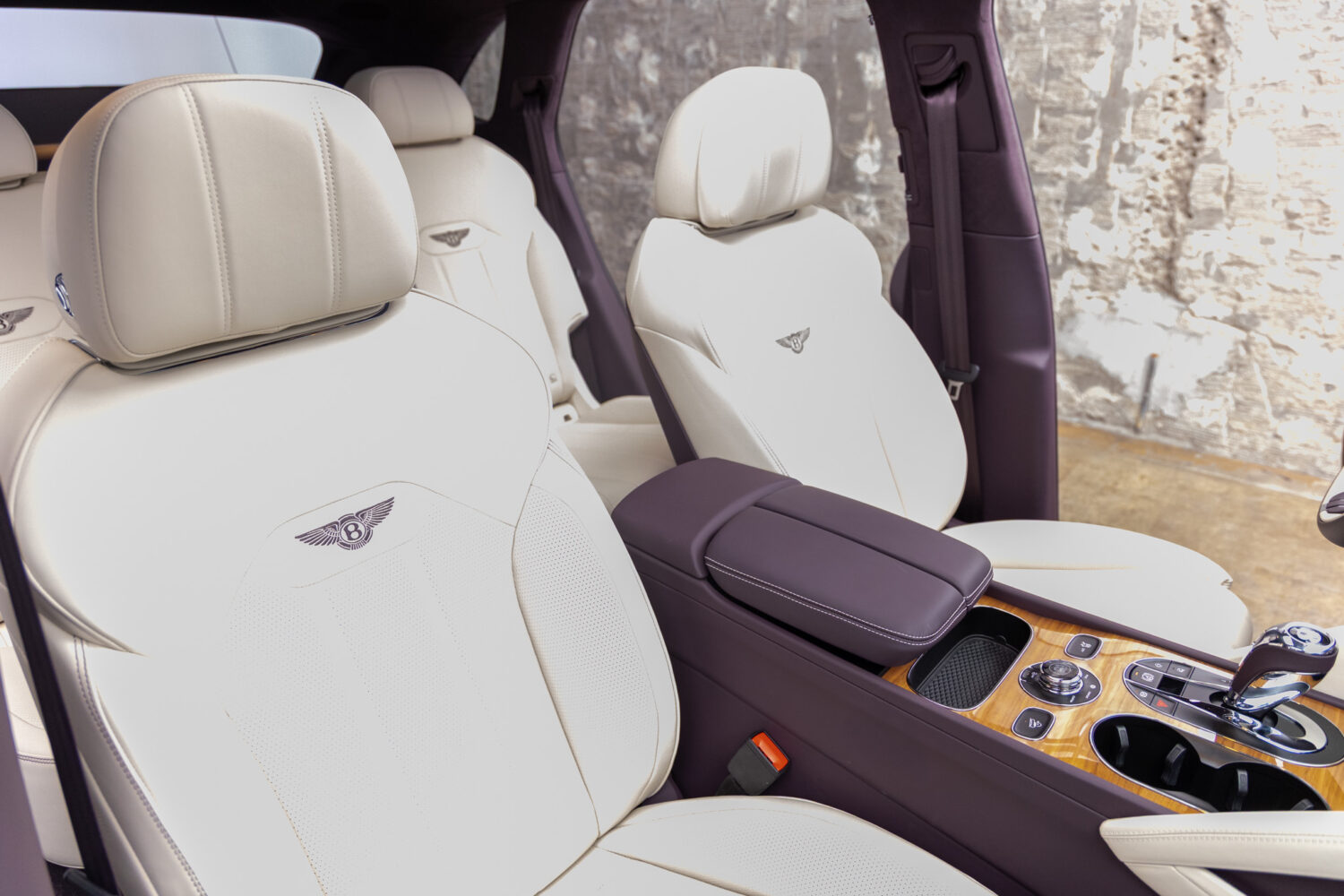 ベンテイガ V8 4WD 左H