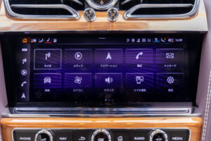 ベンテイガ V8 4WD 左H