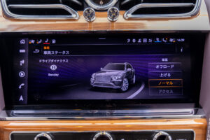 ベンテイガ V8 4WD 左H