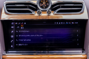 ベンテイガ V8 4WD 左H
