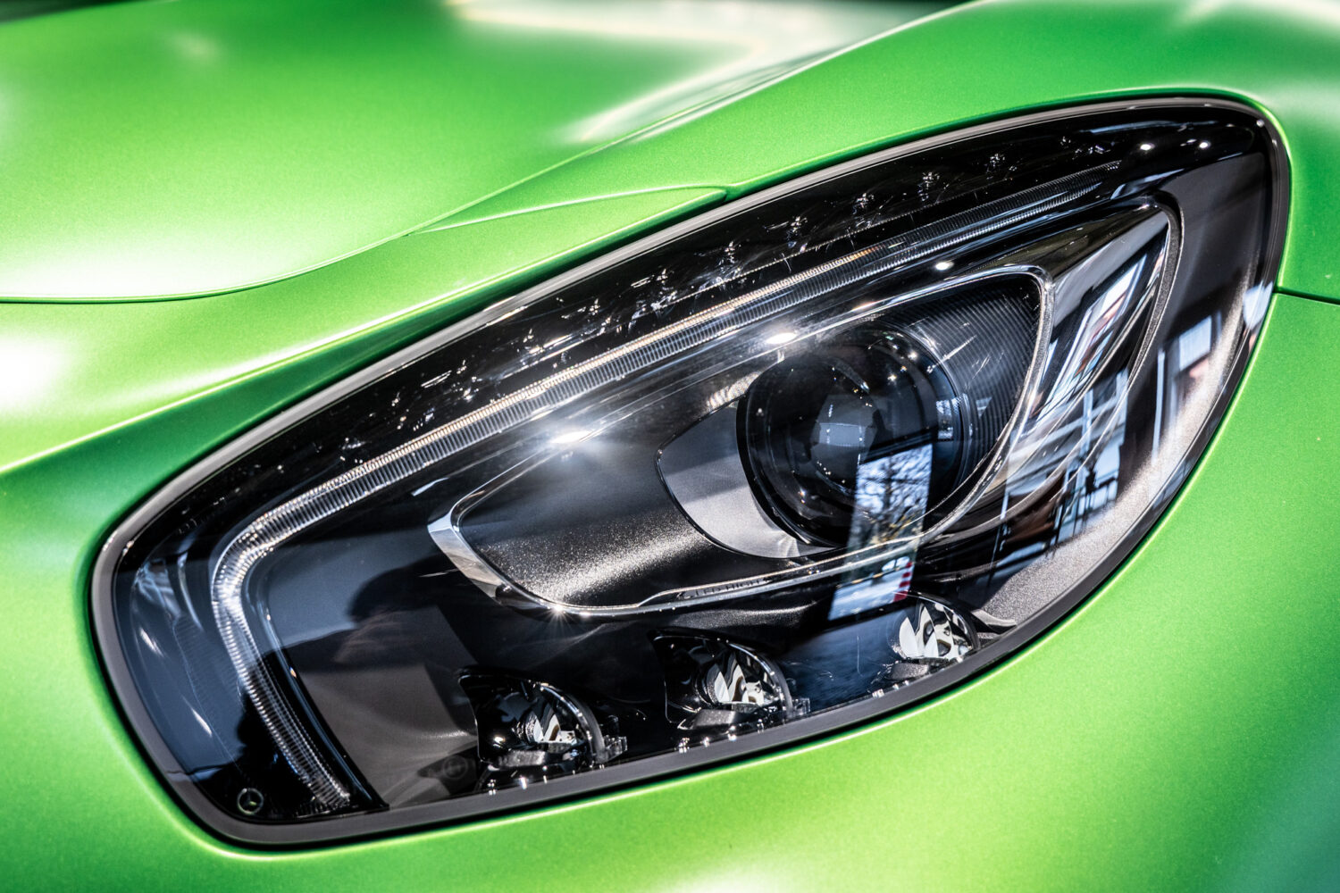 メルセデスAMG GT R