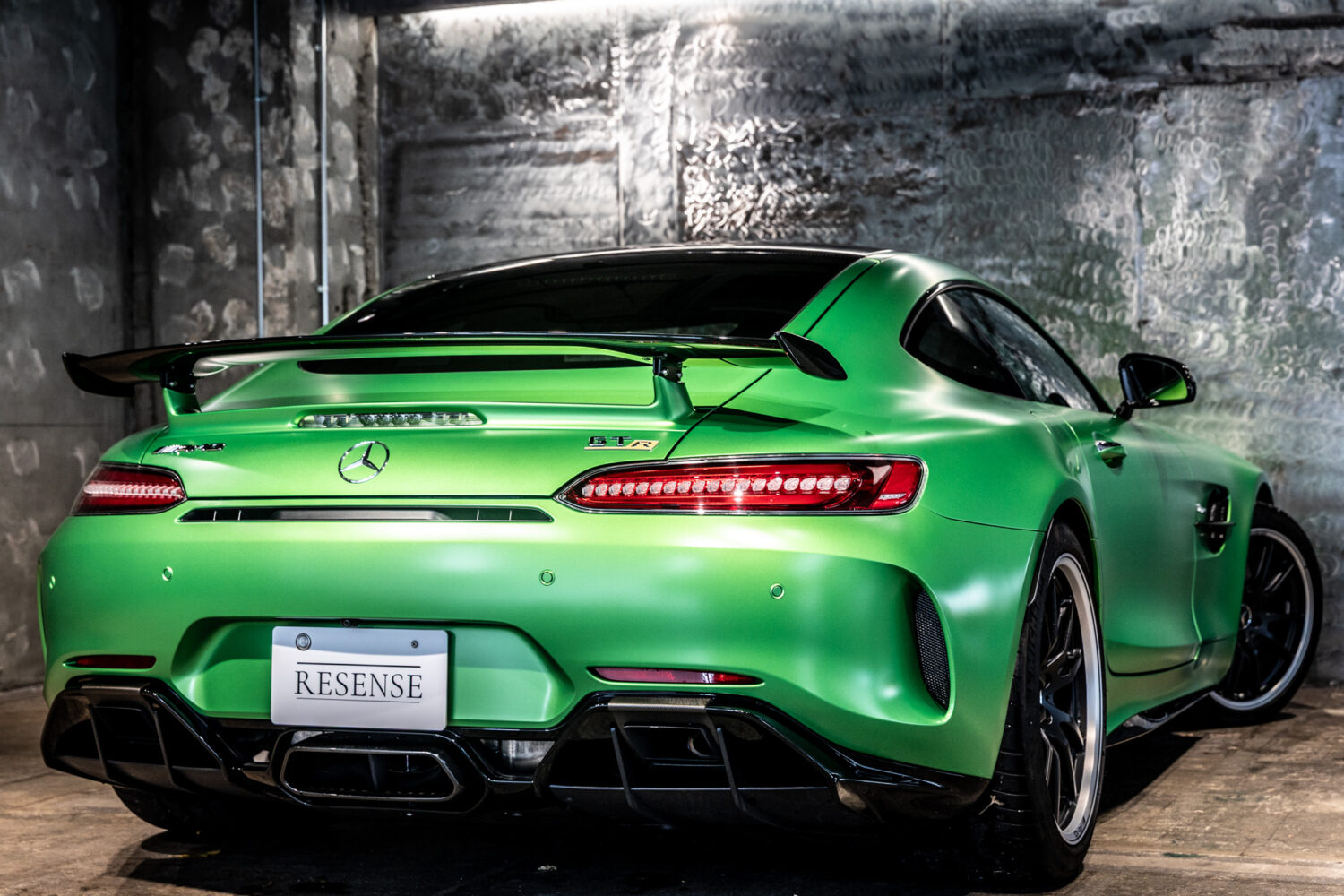 メルセデスAMG GT R