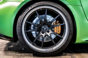 メルセデスAMG GT R