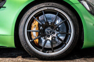 メルセデスAMG GT R