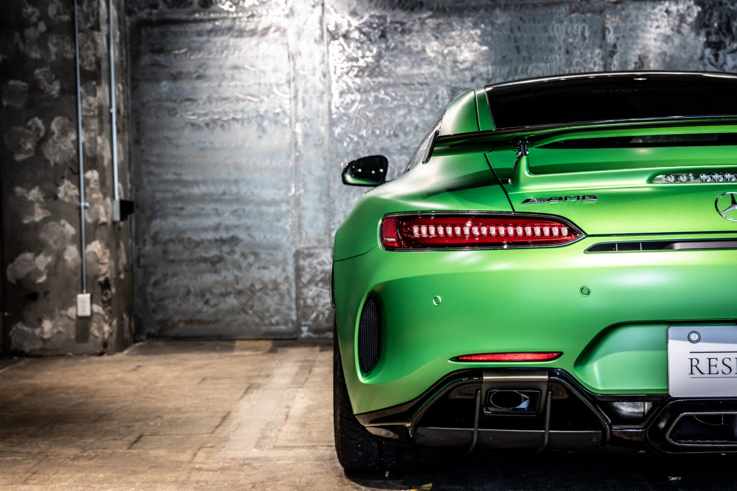 メルセデスAMG GT R