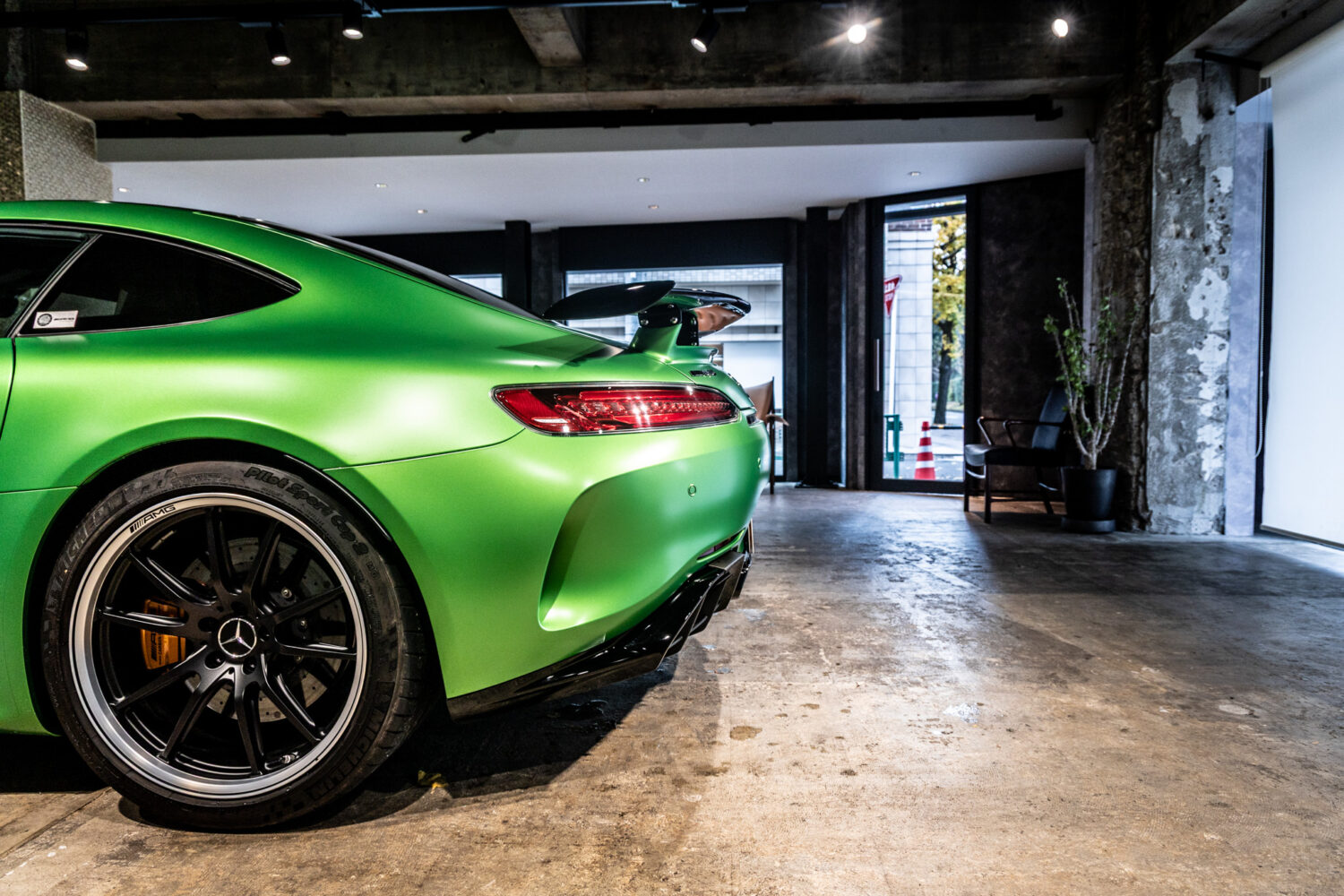 メルセデスAMG GT R