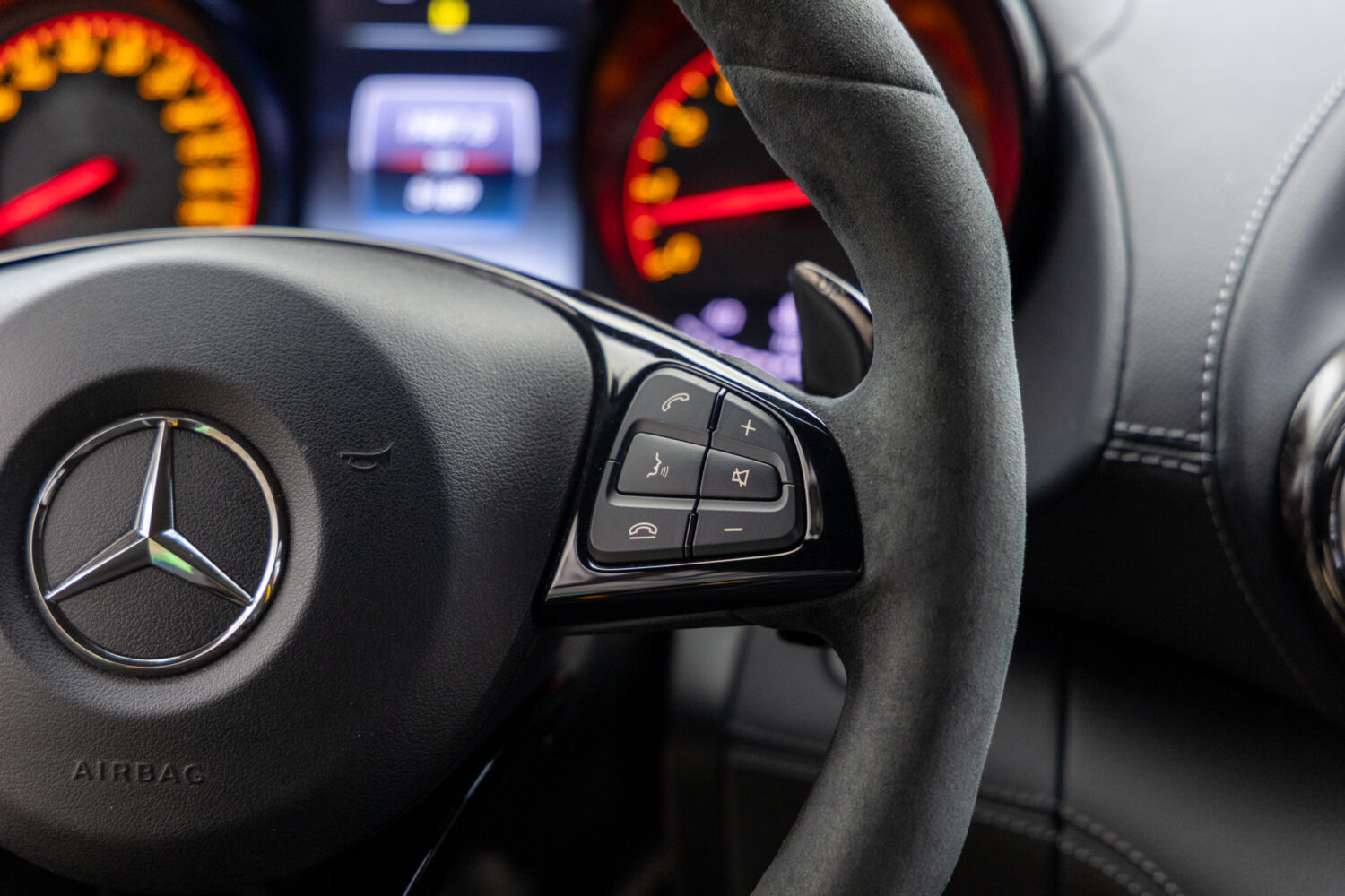 メルセデスAMG GT R