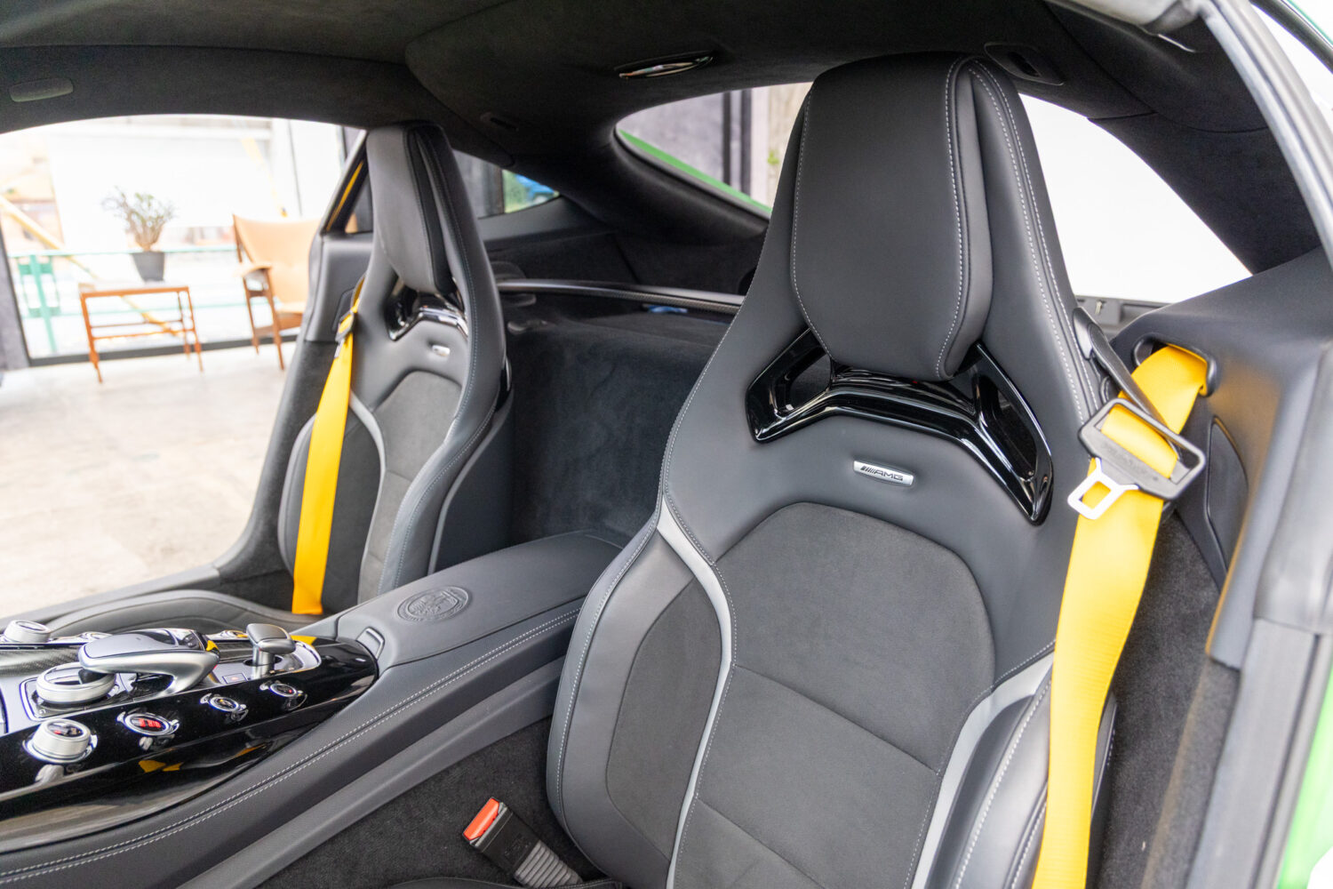 メルセデスAMG GT R