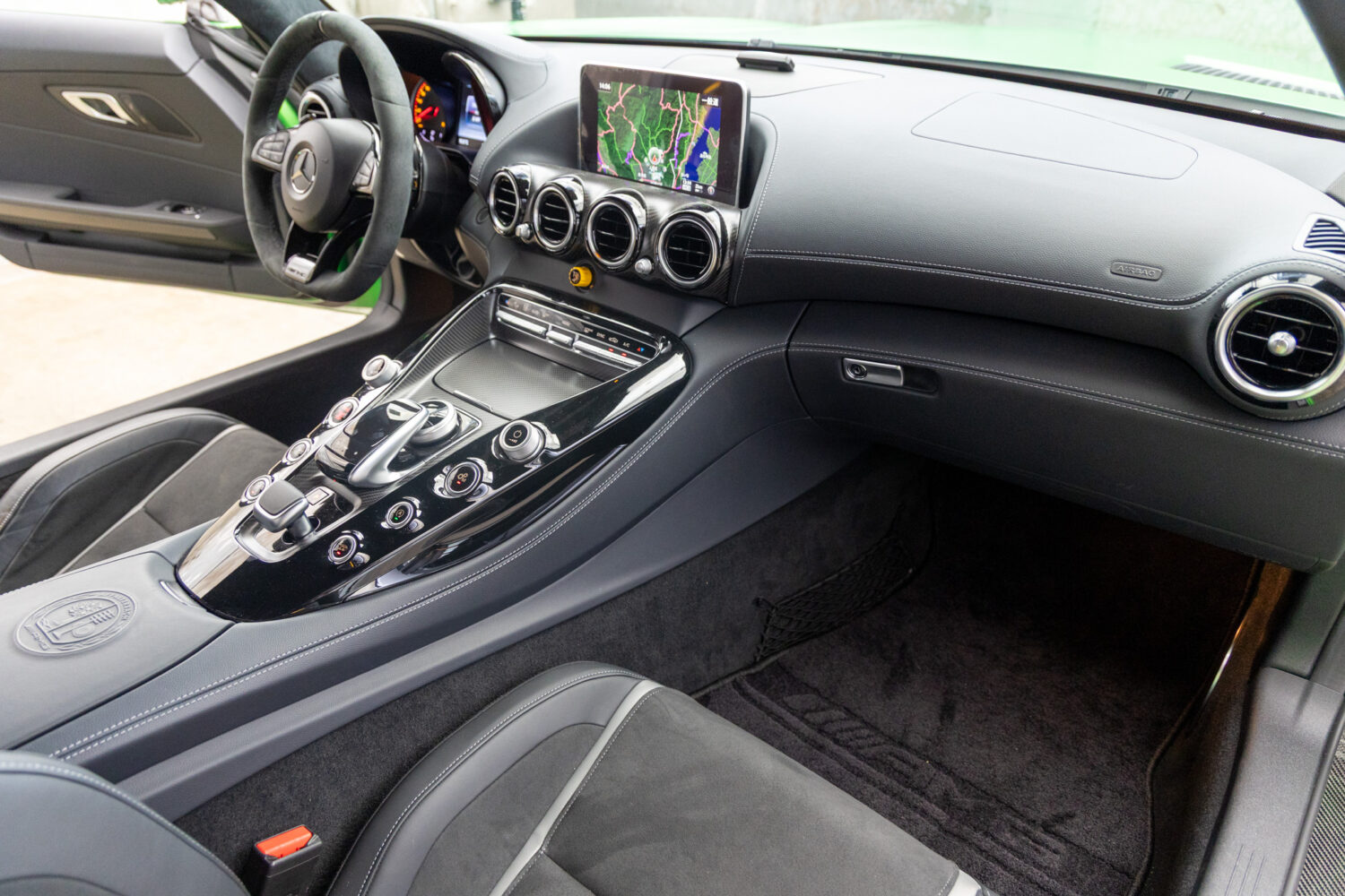 メルセデスAMG GT R