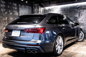 S6アバント 4WD