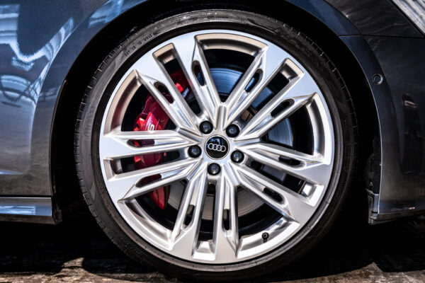 S6アバント 4WD