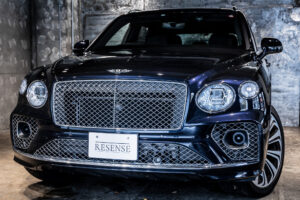 ベンテイガ ハイブリッド アズール