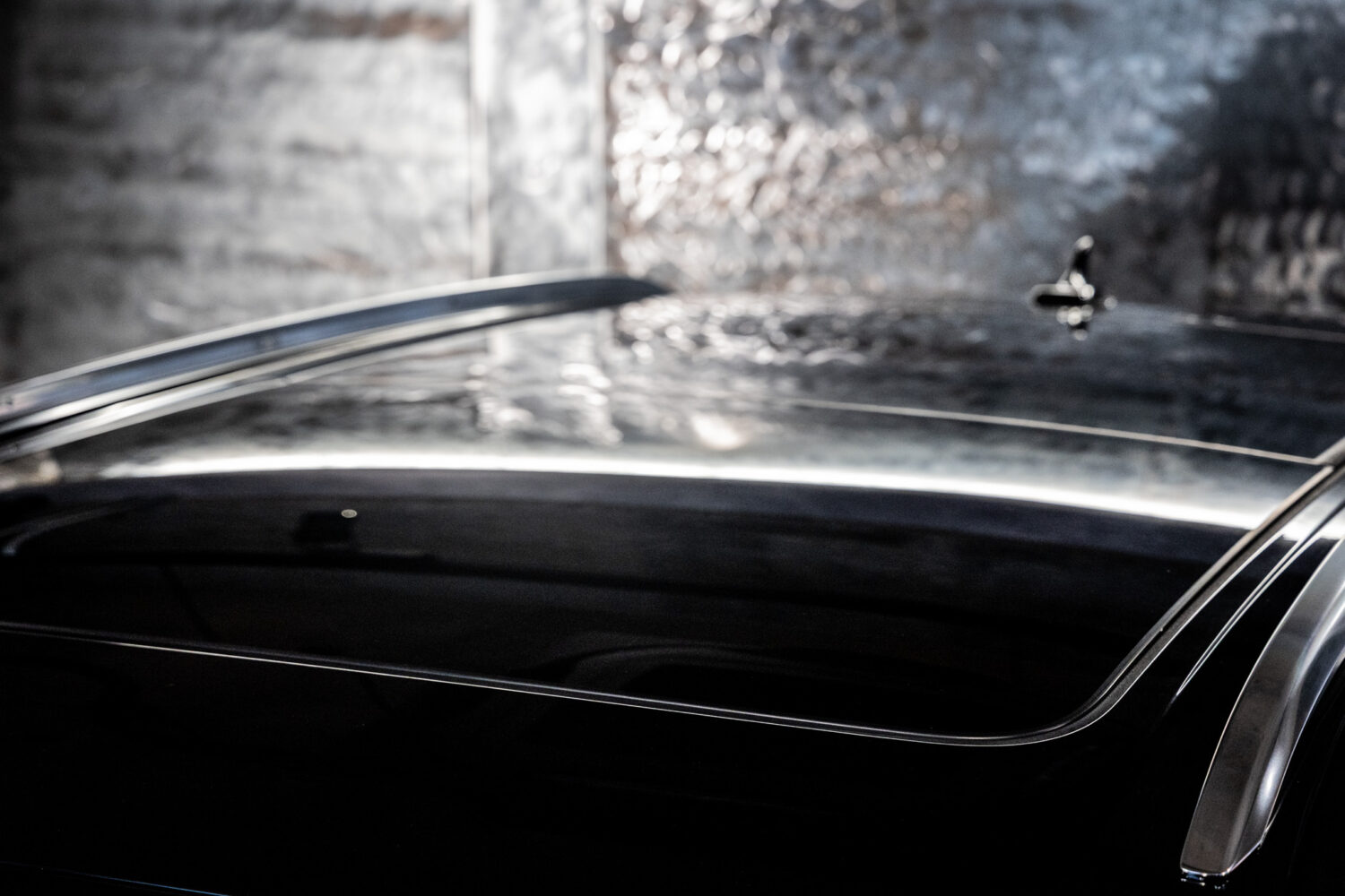 ベンテイガ ハイブリッド アズール