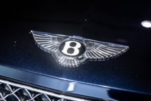 ベンテイガ ハイブリッド アズール