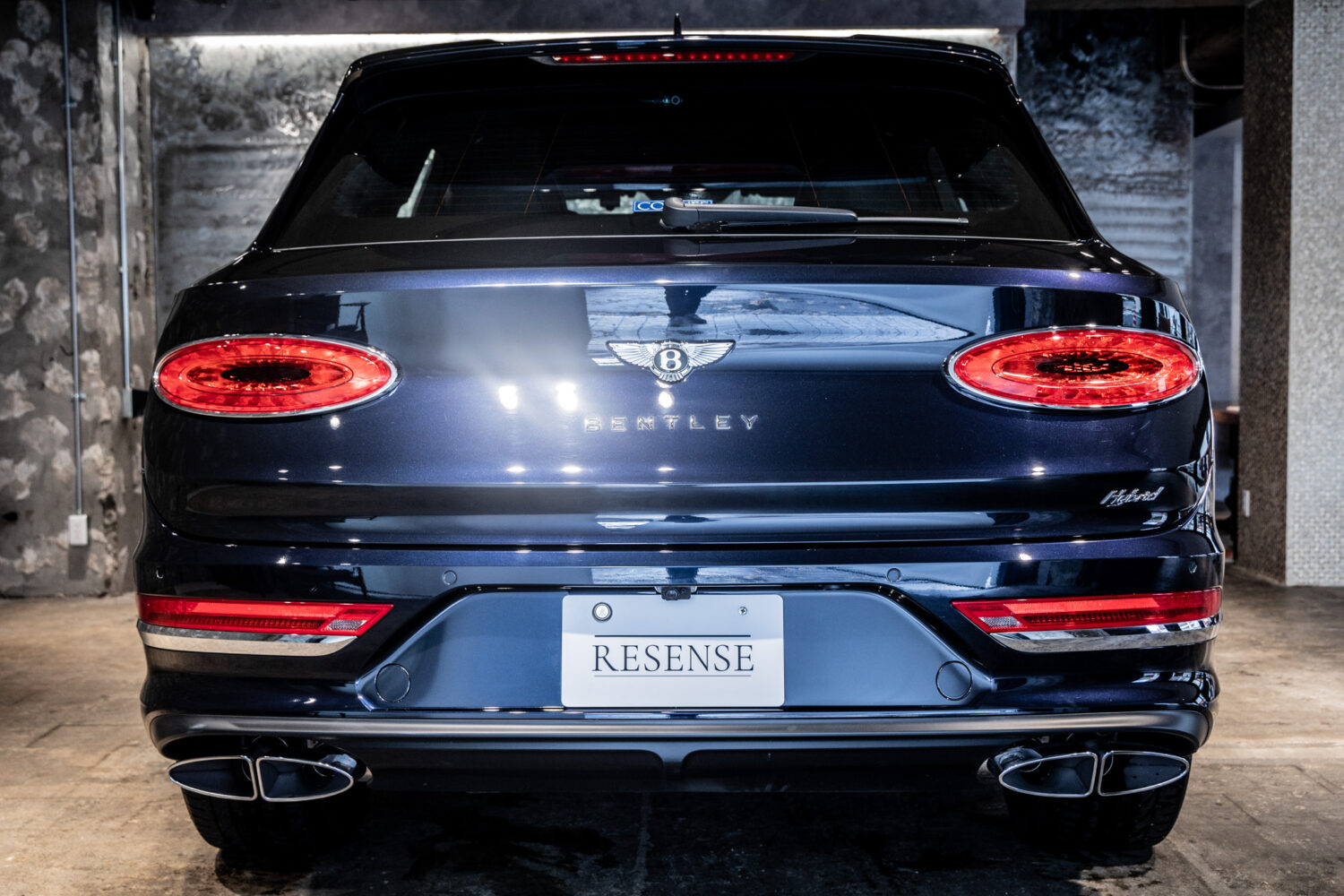 ベンテイガ ハイブリッド アズール