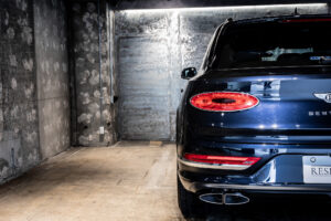 ベンテイガ ハイブリッド アズール