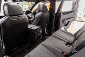 ベンテイガ ハイブリッド アズール