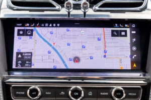 ベンテイガ ハイブリッド アズール