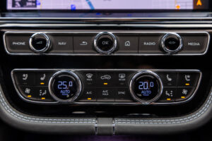 ベンテイガ ハイブリッド アズール