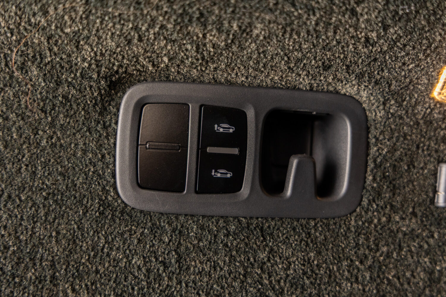 ベンテイガ ハイブリッド アズール