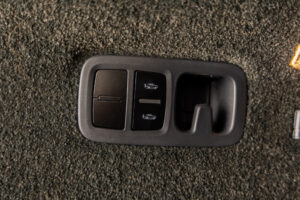 ベンテイガ ハイブリッド アズール