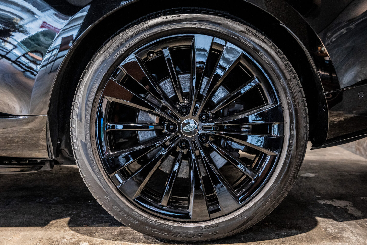 レンジローバー ファーストエディション 4.4L P530