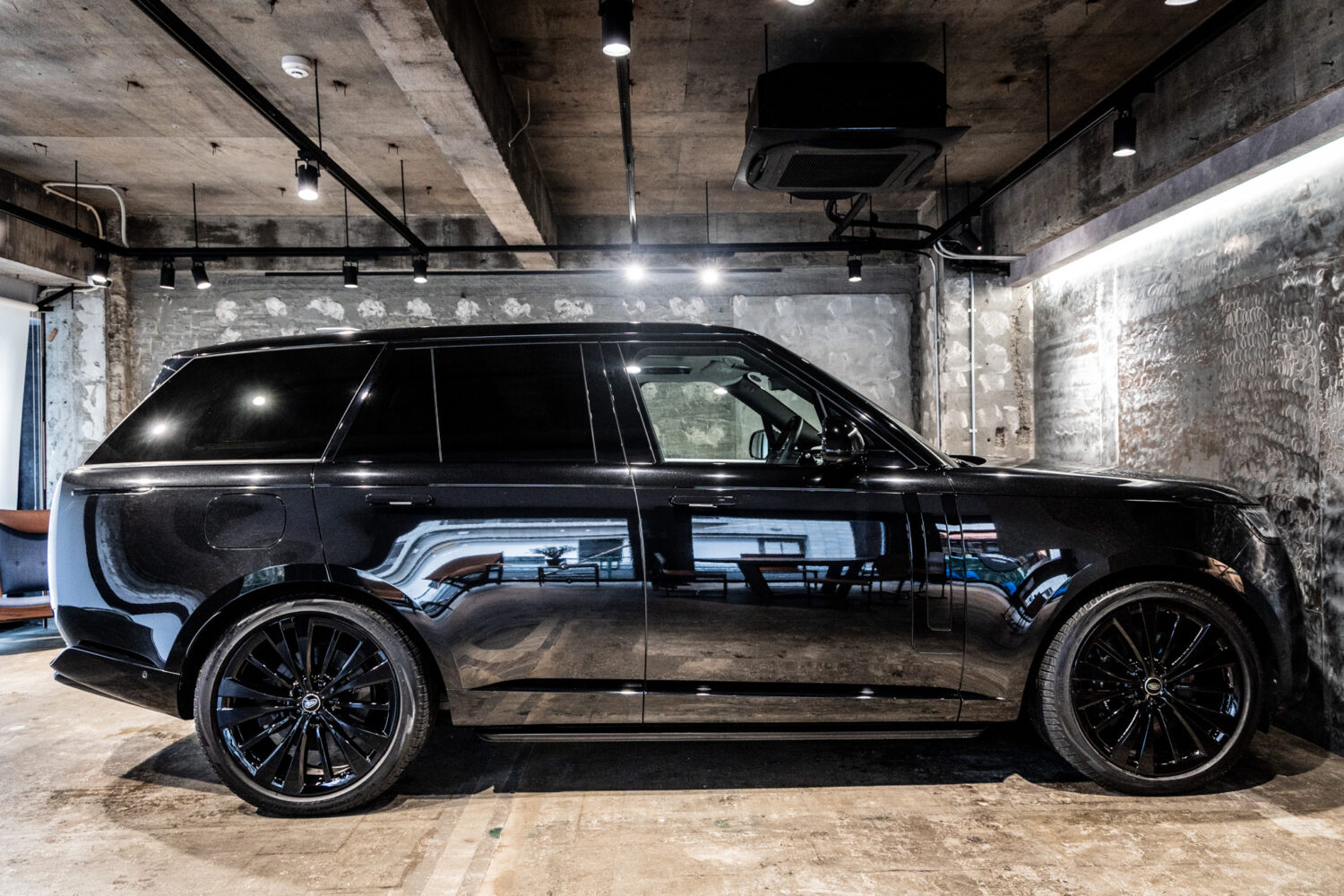 レンジローバー ファーストエディション 4.4L P530