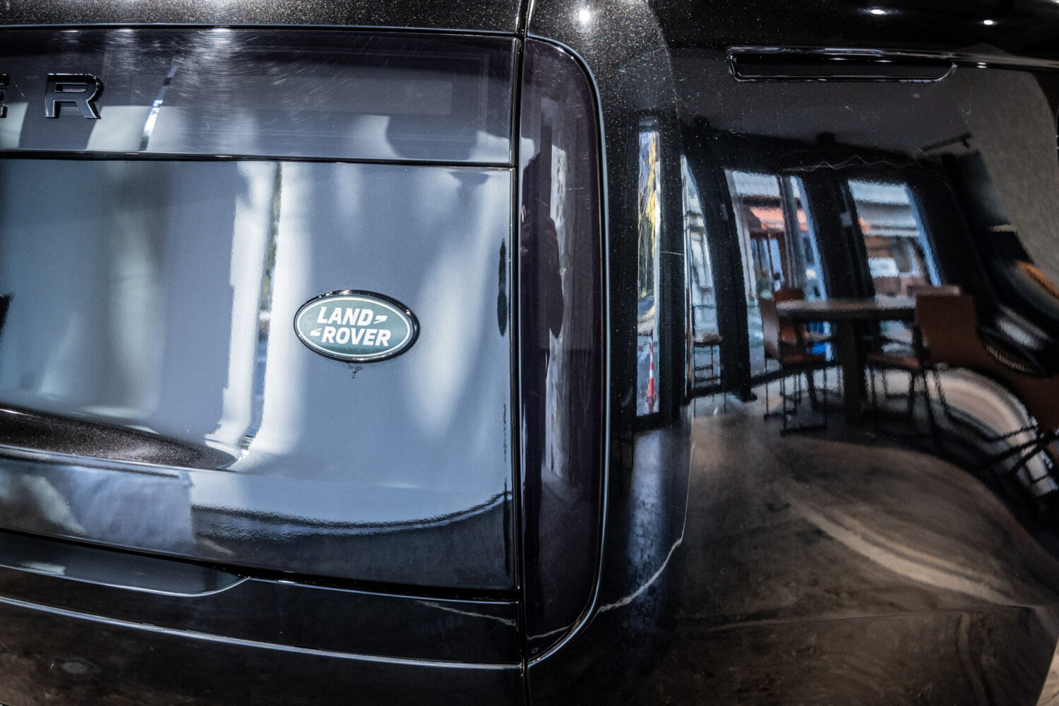 レンジローバー ファーストエディション 4.4L P530