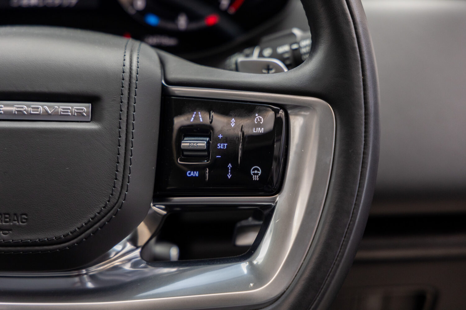 レンジローバー ファーストエディション 4.4L P530