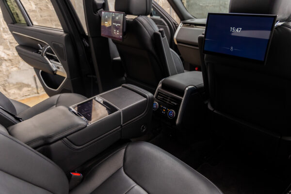 レンジローバー ファーストエディション 4.4L P530
