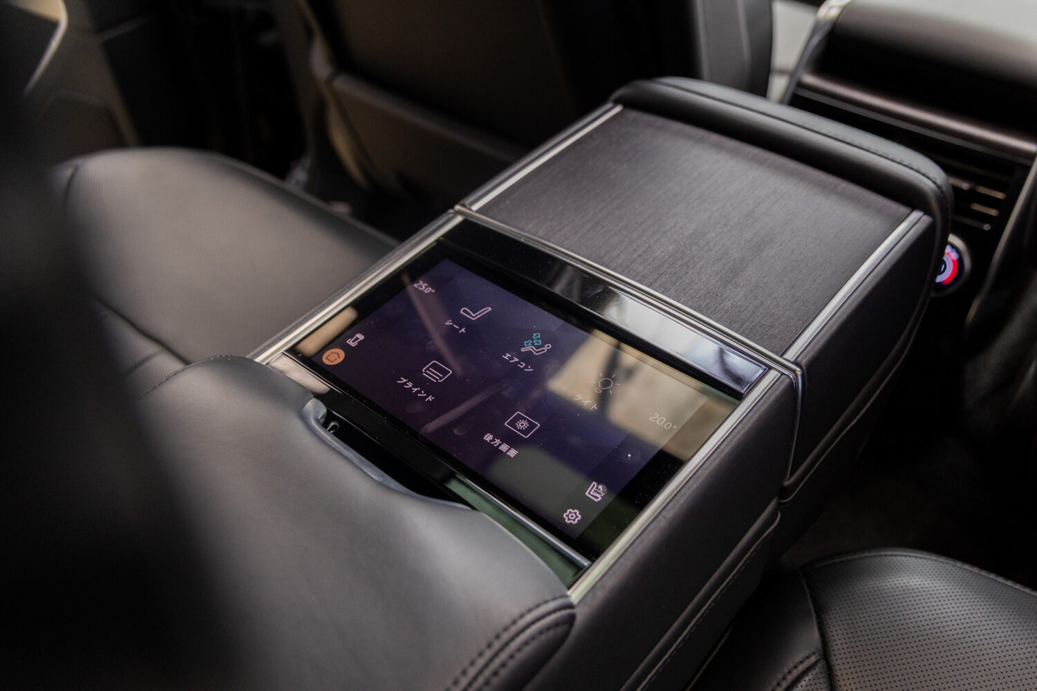 レンジローバー ファーストエディション 4.4L P530