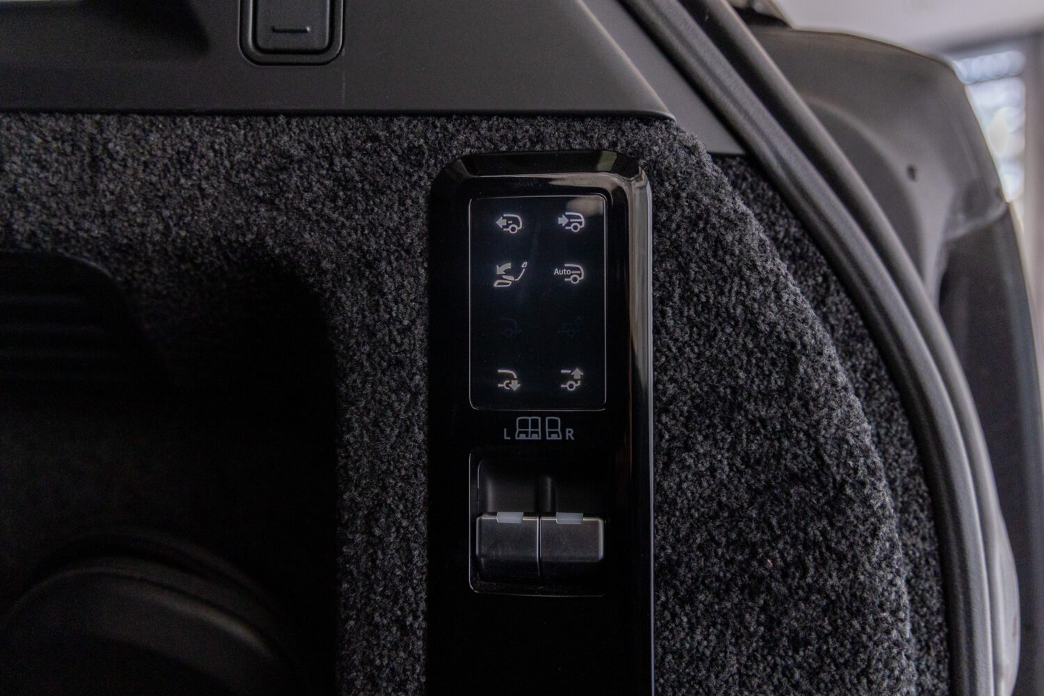 レンジローバー ファーストエディション 4.4L P530