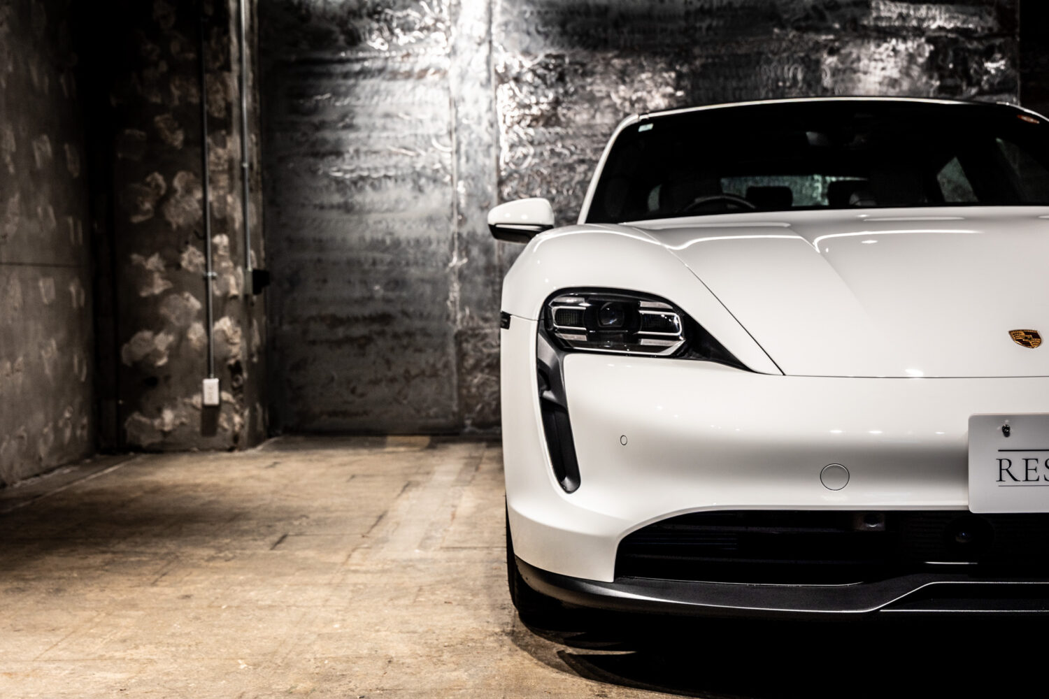 タイカン パフォーマンスバッテリープラス 4+1シート