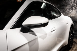 タイカン パフォーマンスバッテリープラス 4+1シート