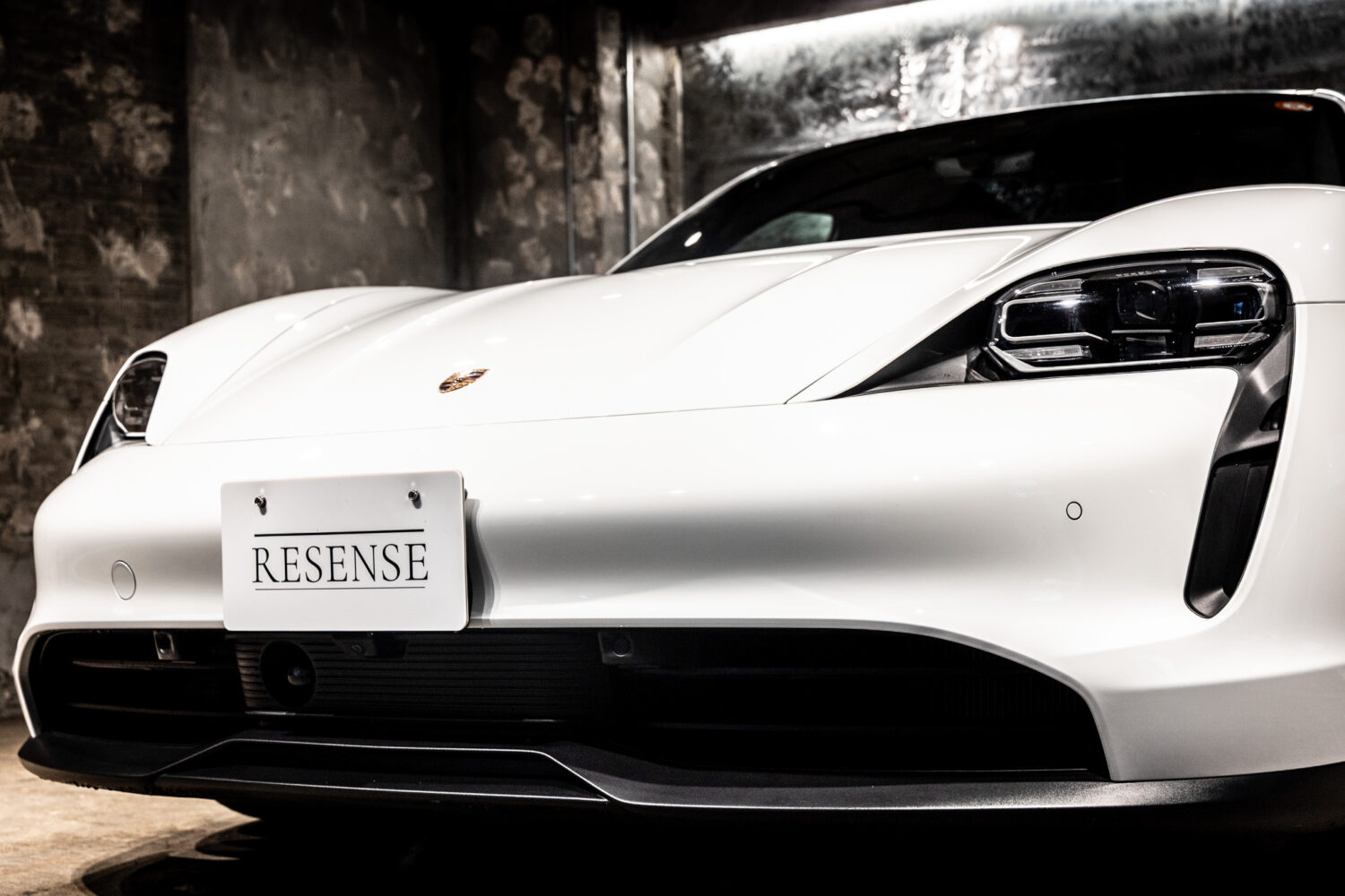 タイカン パフォーマンスバッテリープラス 4+1シート