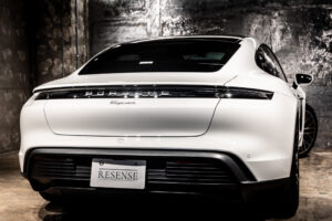 タイカン パフォーマンスバッテリープラス 4+1シート