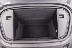 タイカン パフォーマンスバッテリープラス 4+1シート