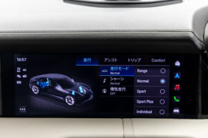 タイカン パフォーマンスバッテリープラス 4+1シート