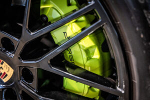 カイエンクーペ E-Hybrid Tip-S リアコンフォートベンチシート 4WD