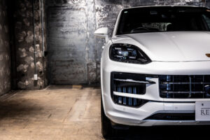 カイエンクーペ E-Hybrid Tip-S リアコンフォートベンチシート 4WD