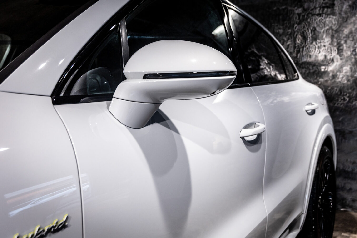 カイエンクーペ E-Hybrid Tip-S リアコンフォートベンチシート 4WD