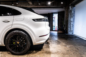 カイエンクーペ E-Hybrid Tip-S リアコンフォートベンチシート 4WD